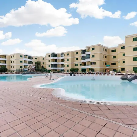 Living Apartment *